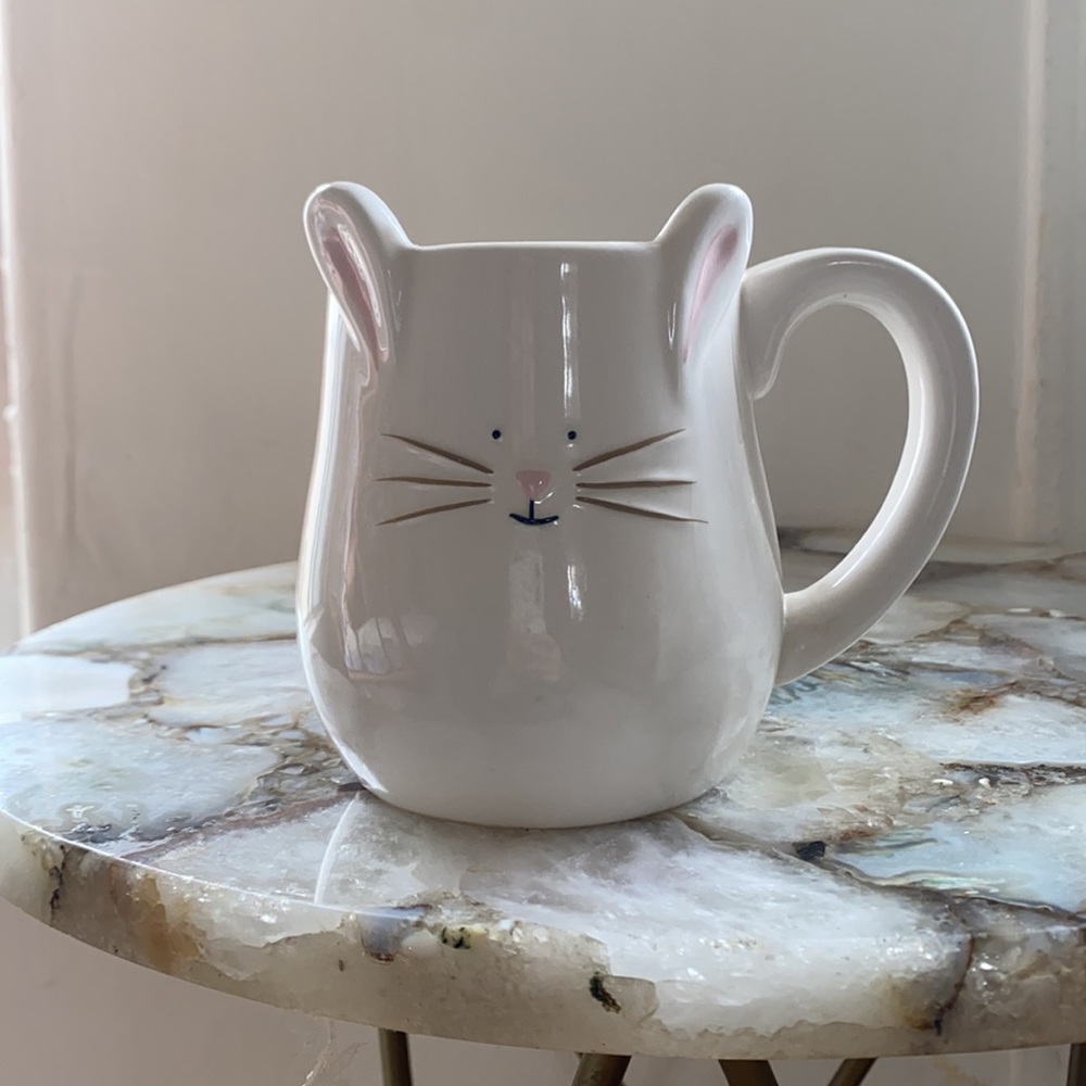 🪞 Cute Bunny face cup mug